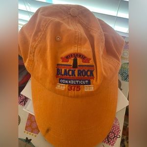 Black Rock Connecticut 375 hat
New w tags but has mark on brim